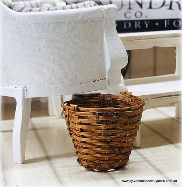 Wicker Basket - 2cm high- Handle is optional - Miniature