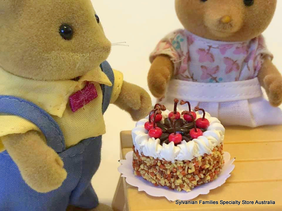 Cake Miniature - Cherries on top
