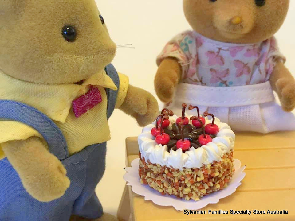 Cake Miniature - Cherries on top