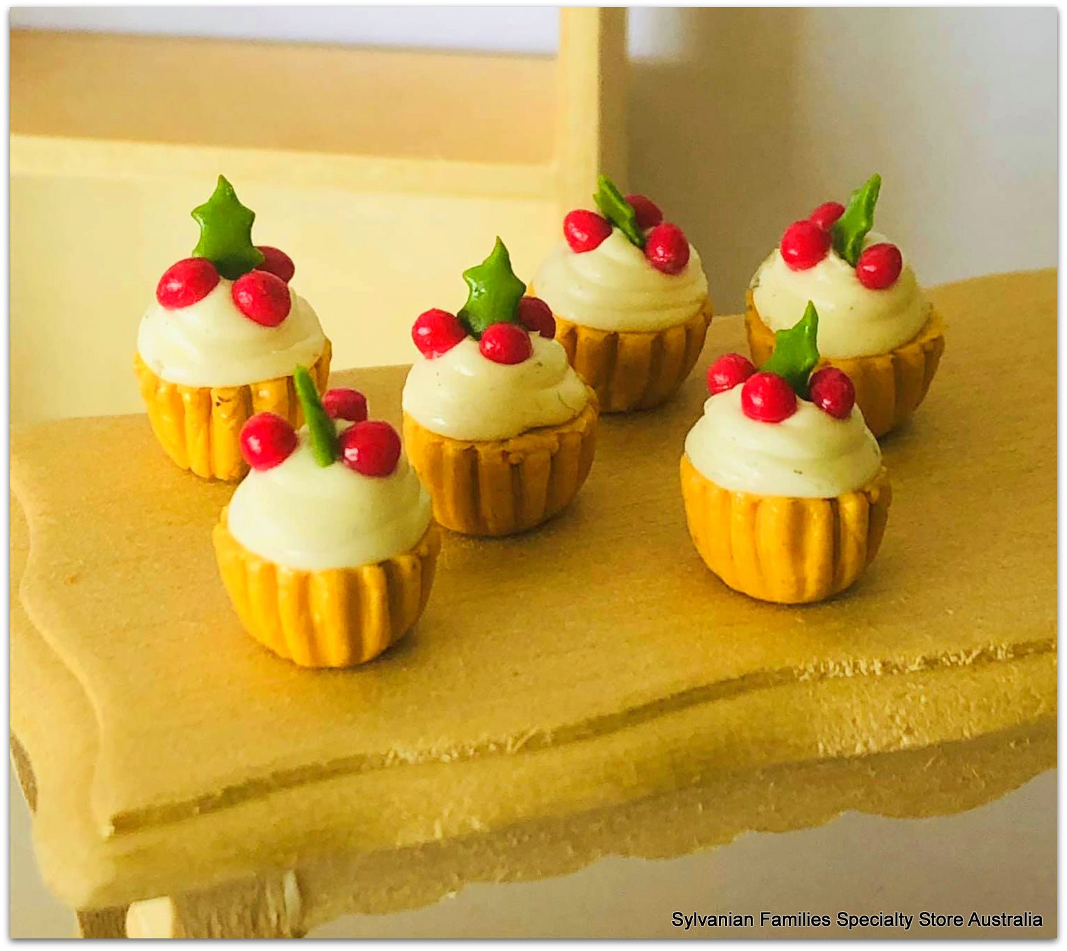 Miniature dollshouse 1:12 cupcakes Christmas bakery food items