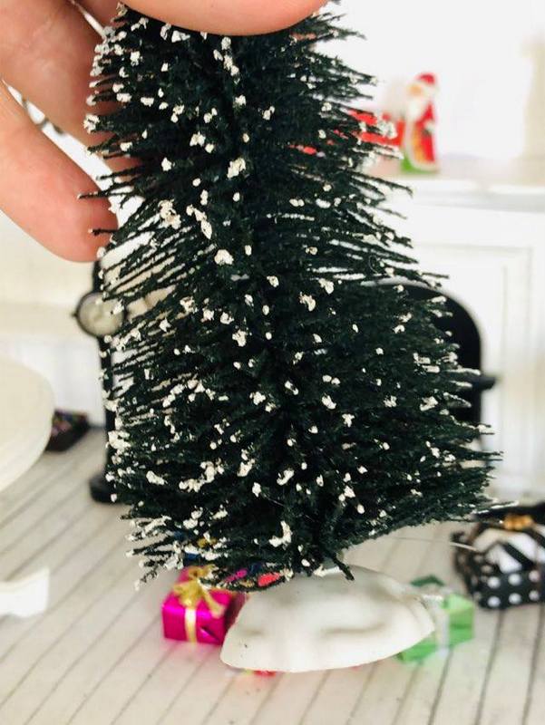 Christmas Tree - Dark Green -  Flocked & Frosted - 15cm