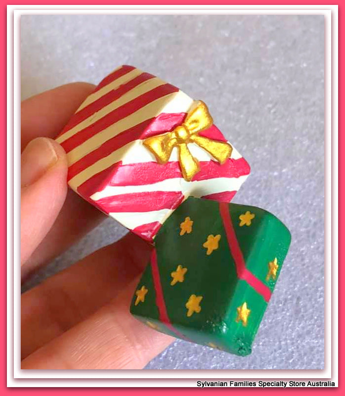 Dollshouse Miniature gifts for Sylvanian Families Christmas presents
