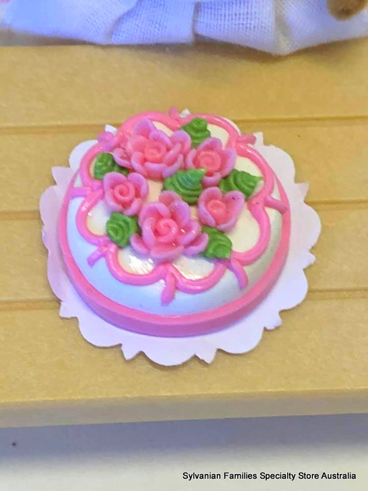 Miniature Dollshouse cake pink roses suitable for Sylvanian Families