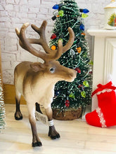 Dollhouse reindeer Christmas scene