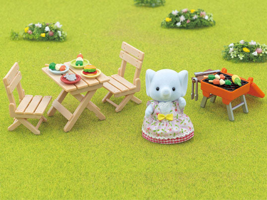 Sylvanian Families BBQ Picnic set with elephant