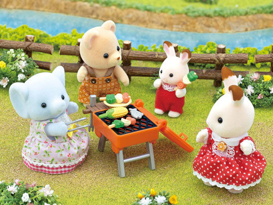 Sylvanian Families BBQ Picnic set with elephant