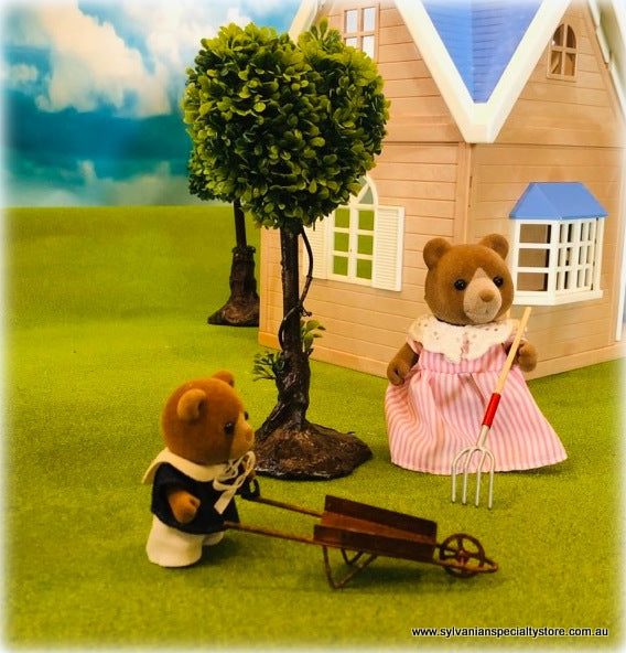Sylvanian Families garden scene trees topiary Marmalade bear
