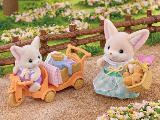 Sylvanian Families Sunny Picnic Set with Fennec Foxes