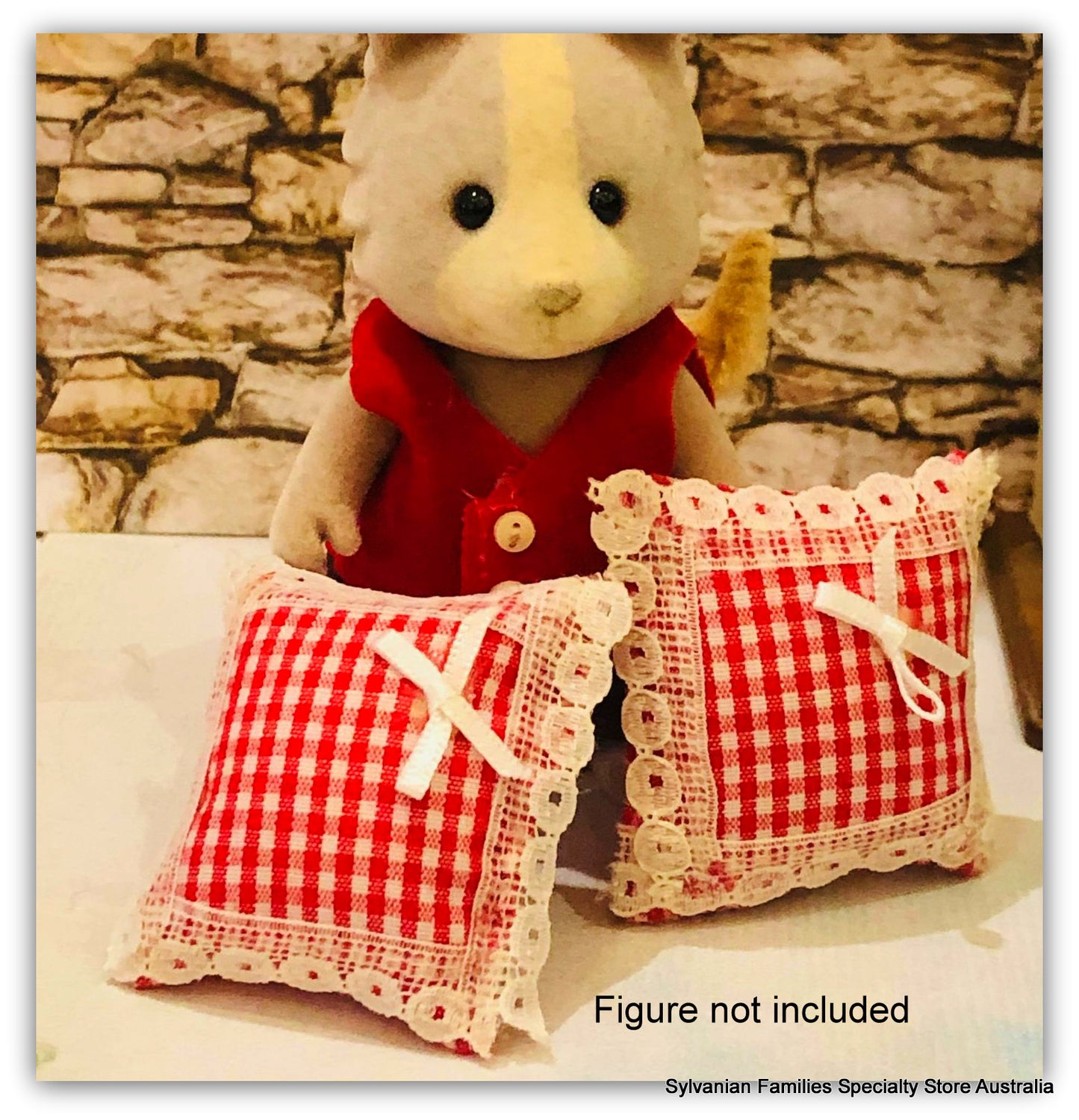 Red Cushions - x 2 - Miniature