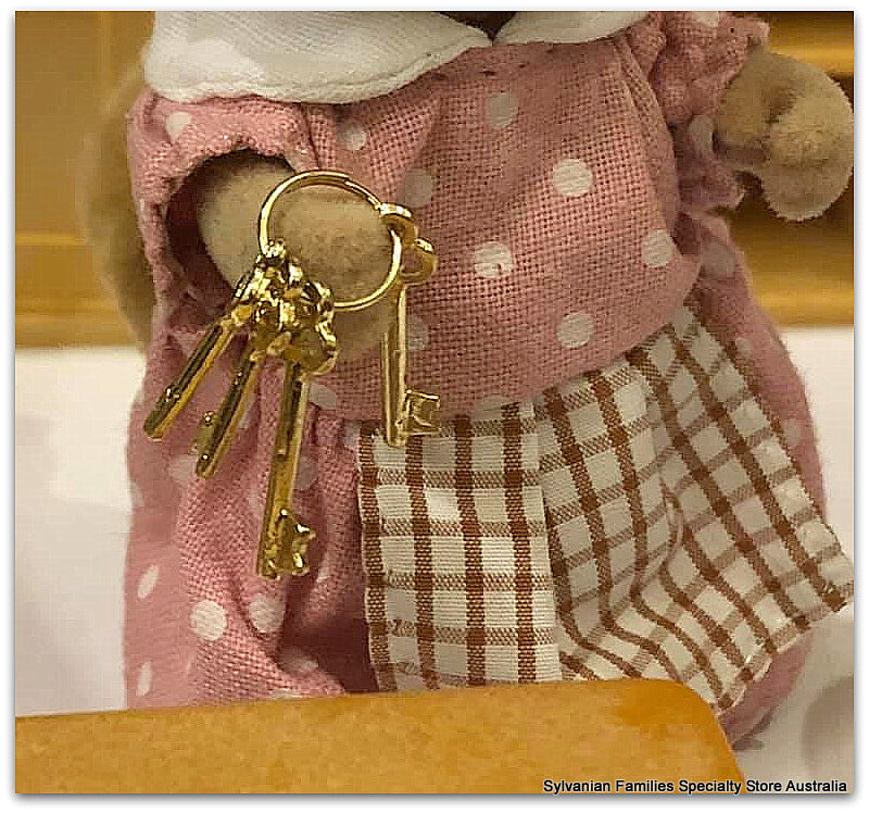 Dollshouse miniature brass keys Sylvanian Families