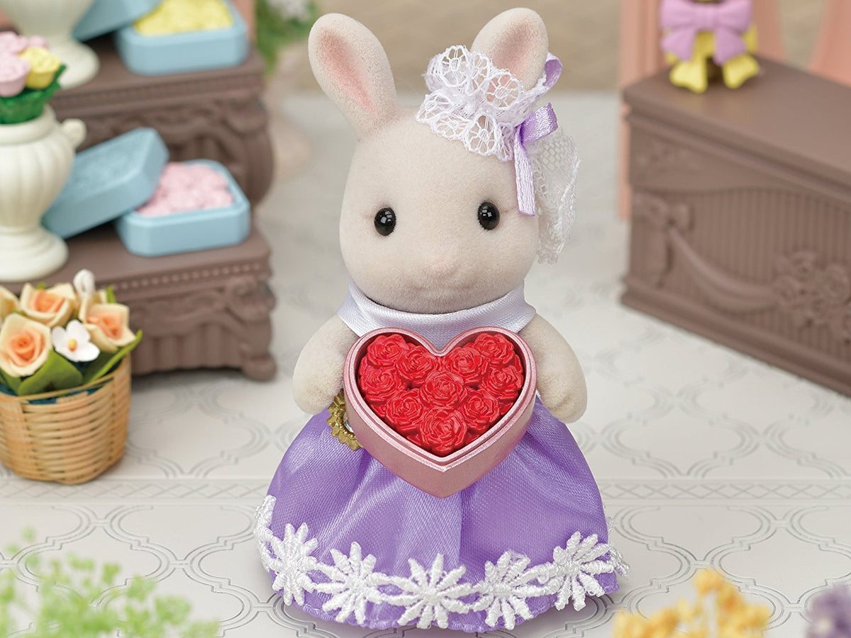 Sylvanian Families Rose petals flower heart box