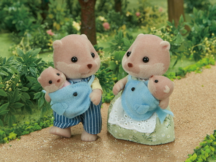 Sylvanian Families Splashy Otter Family