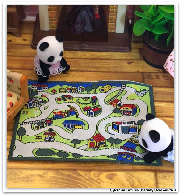 Sylvanian Families with playmat dollshouse miniature scene