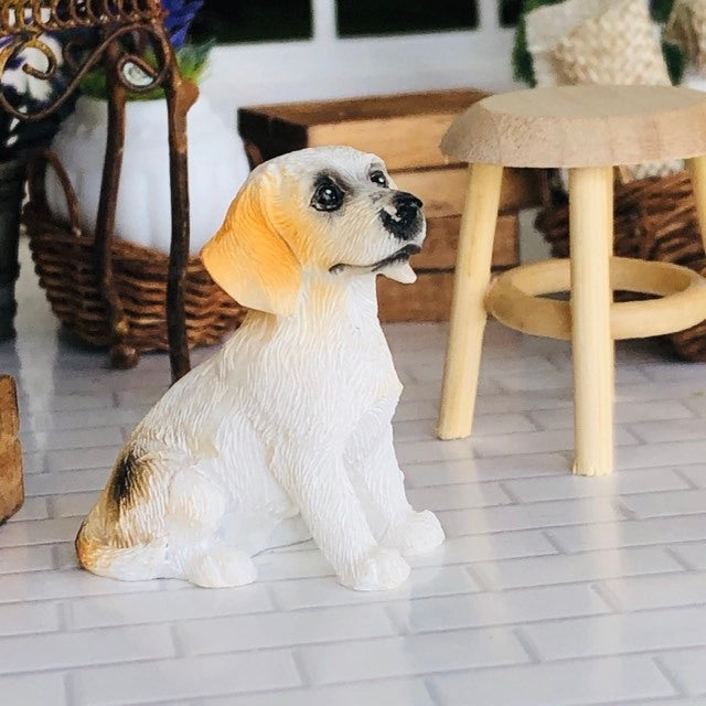 Sitting Beagle - Miniature