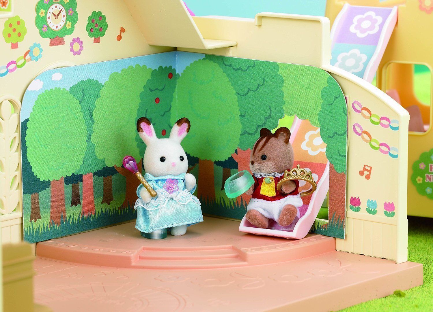 Sylvanian Families school Drama Prince and Princess Play Set - SF 5102