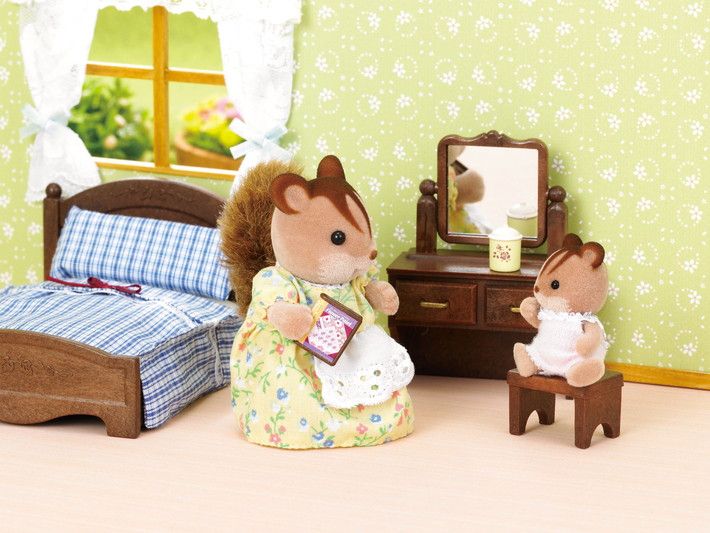 Sylvanian Families Master Bedroom set